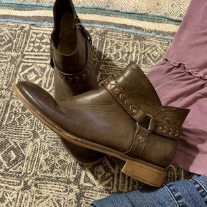 Roxy Booties